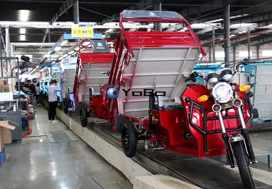 Linha de montagem de triciclos