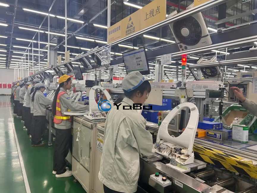 linha de montagem de tampa sanitária